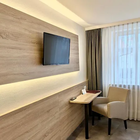 加尔尼布鲁格酒店 3*