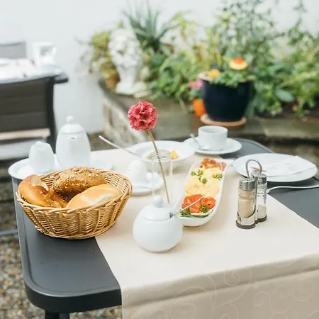 Hotel Garni Brugger 3*