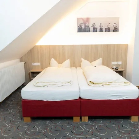 Garni Brugger Hotel 3*