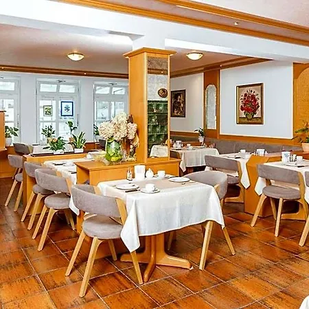 Garni Brugger Hotel 3*