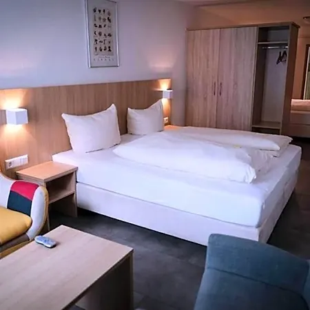 Garni Brugger Hotel 3*